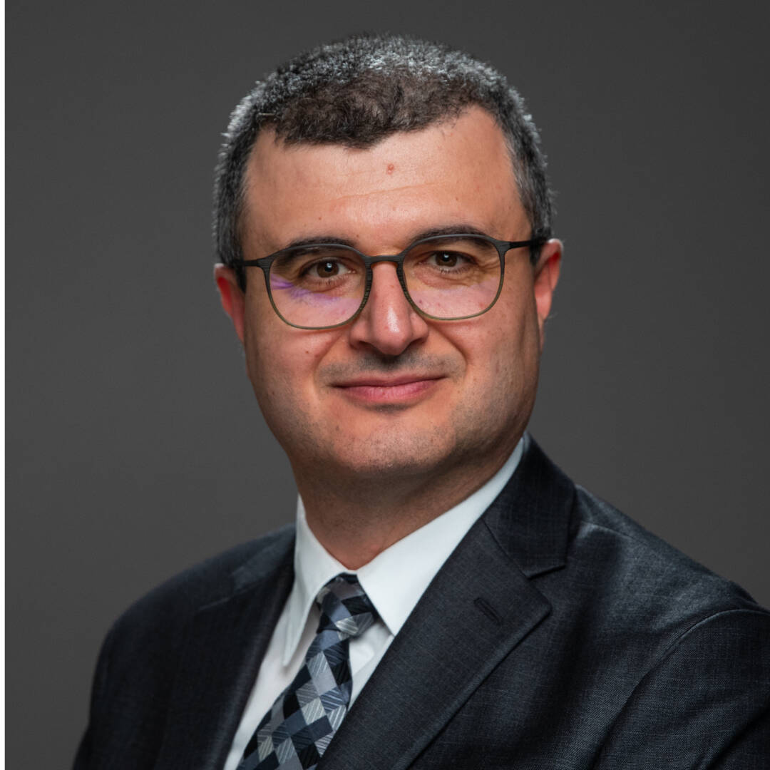 Ali Olcay headshot